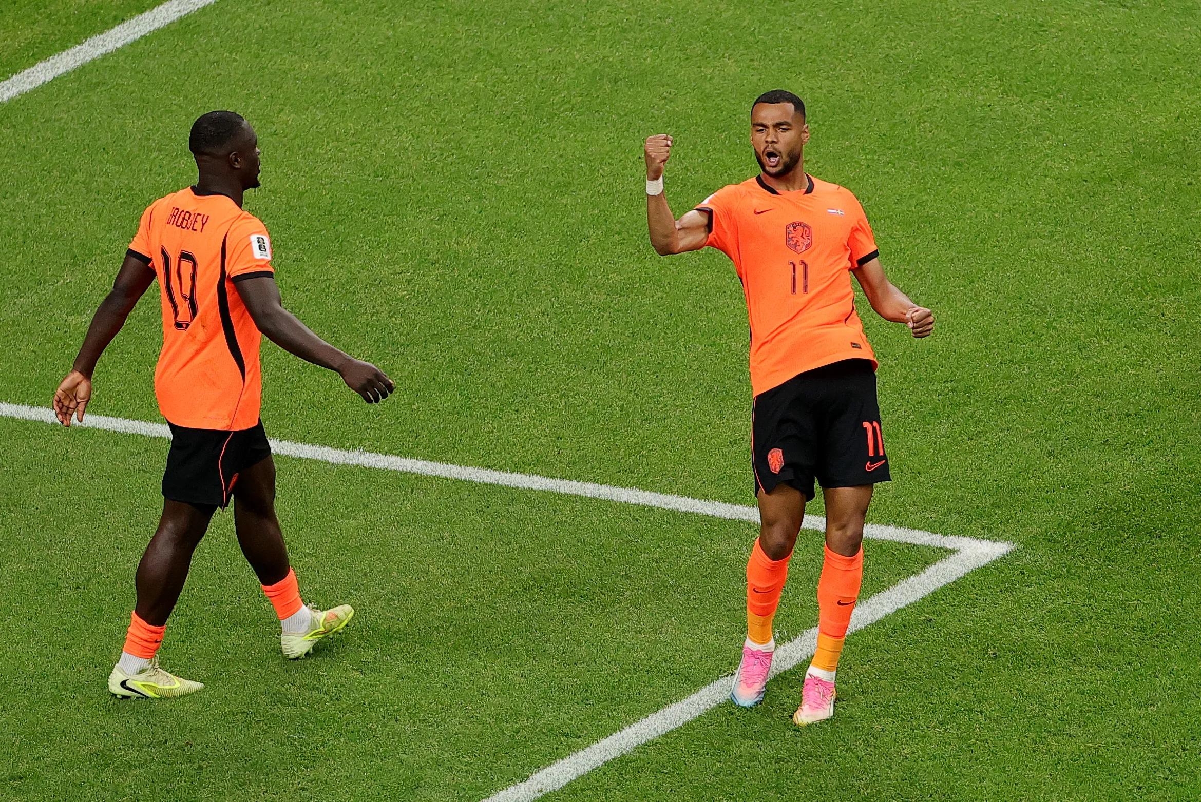 Echoes of Legends: Gakpo and Brobbey Mirror Robben and Van Persie's Immortal Feat!